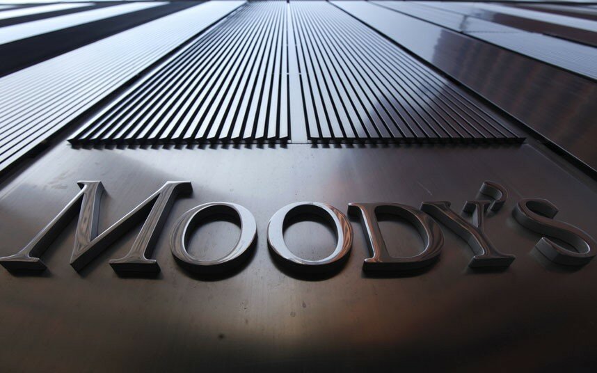 Специалисты Moody's решили пересмотреть кредитный рейтинг России