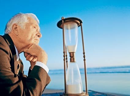 Ученые из России предложили способ, как продлить жизнь человека до 150 лет.