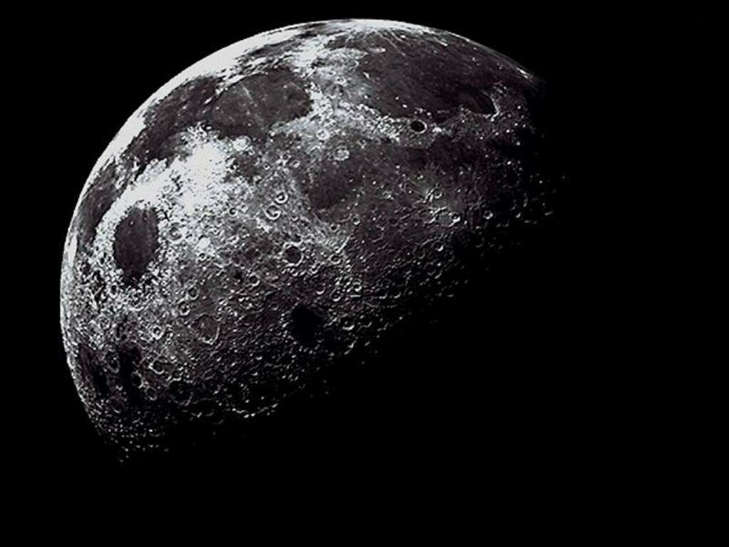 Роскосмос собирается осваивать Луну