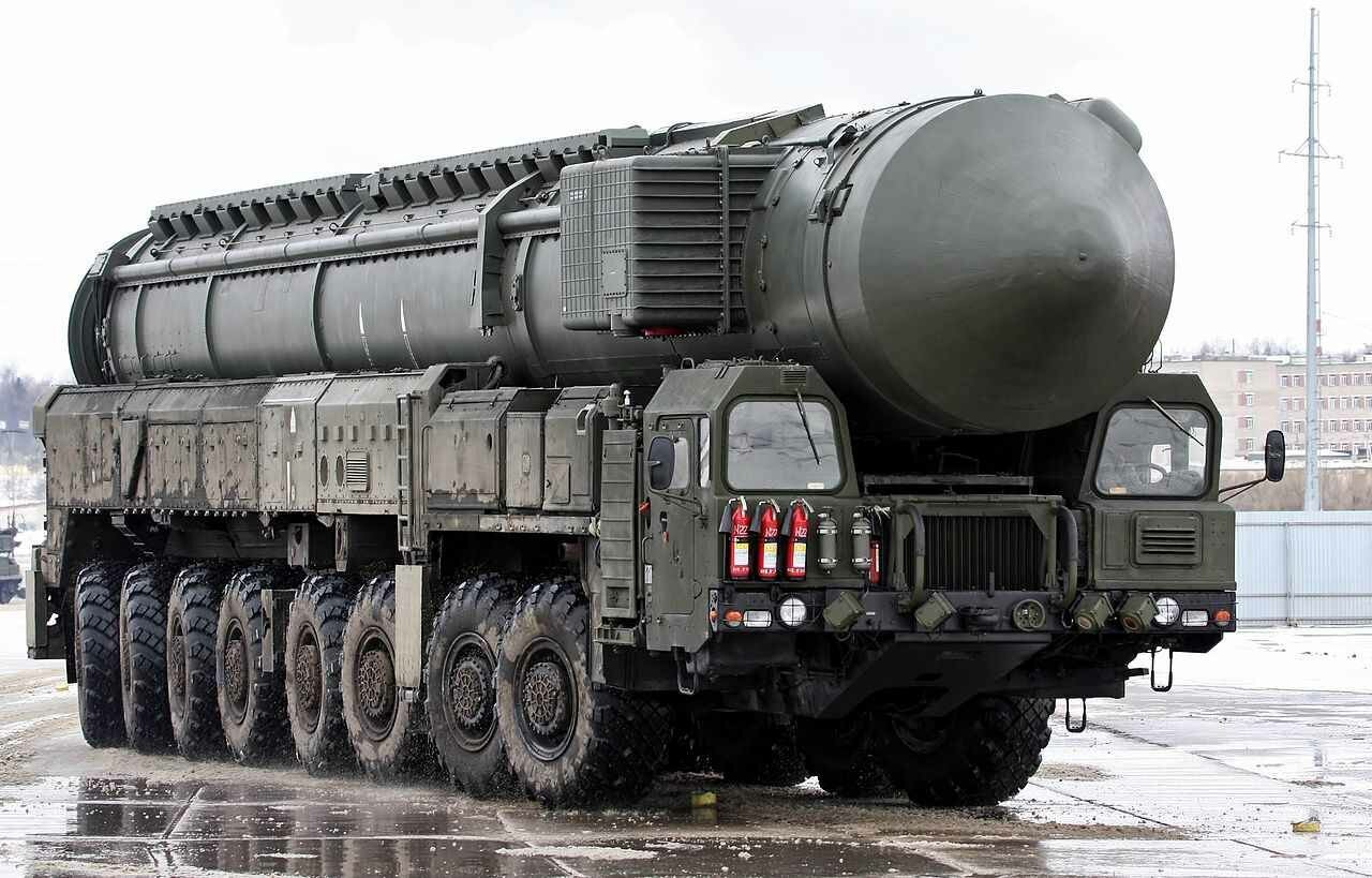 Россия произвела запуск ракеты РС-12М Тополь и она попала