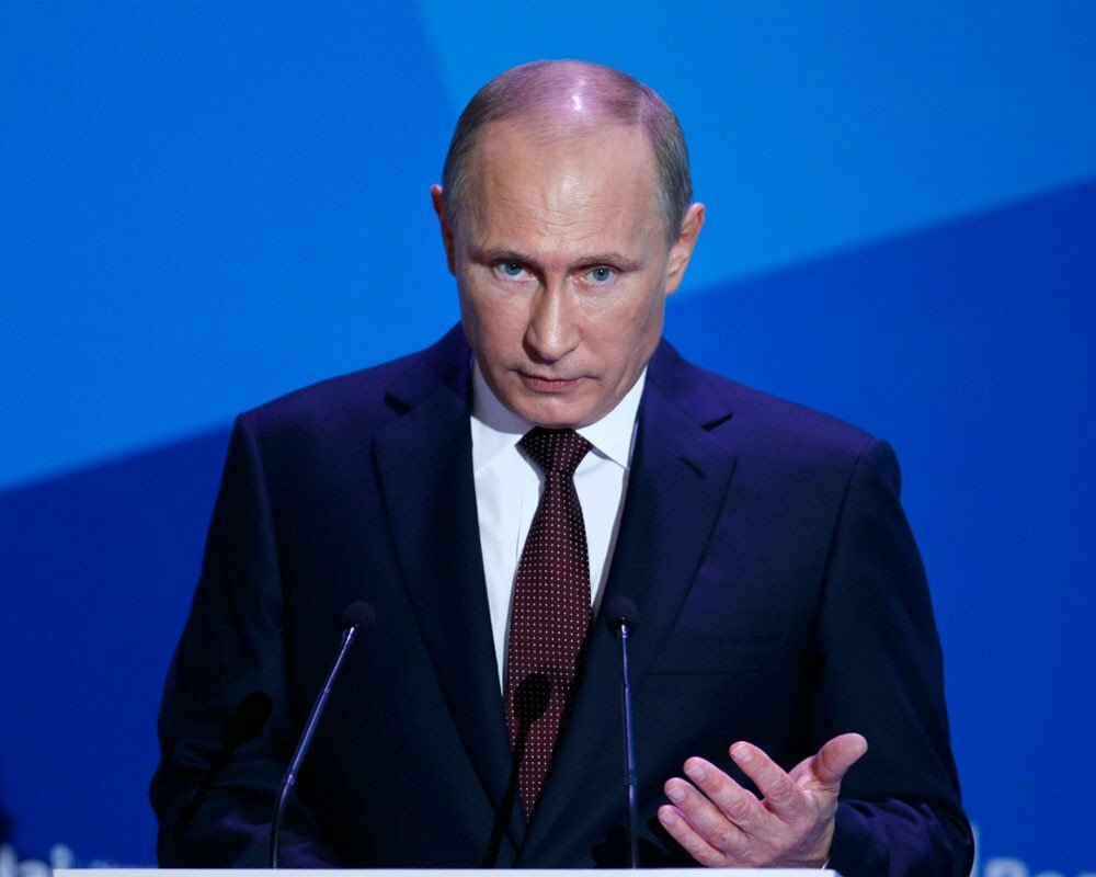 Путин просит мировое сообщество не вмешиваться в чужие дела