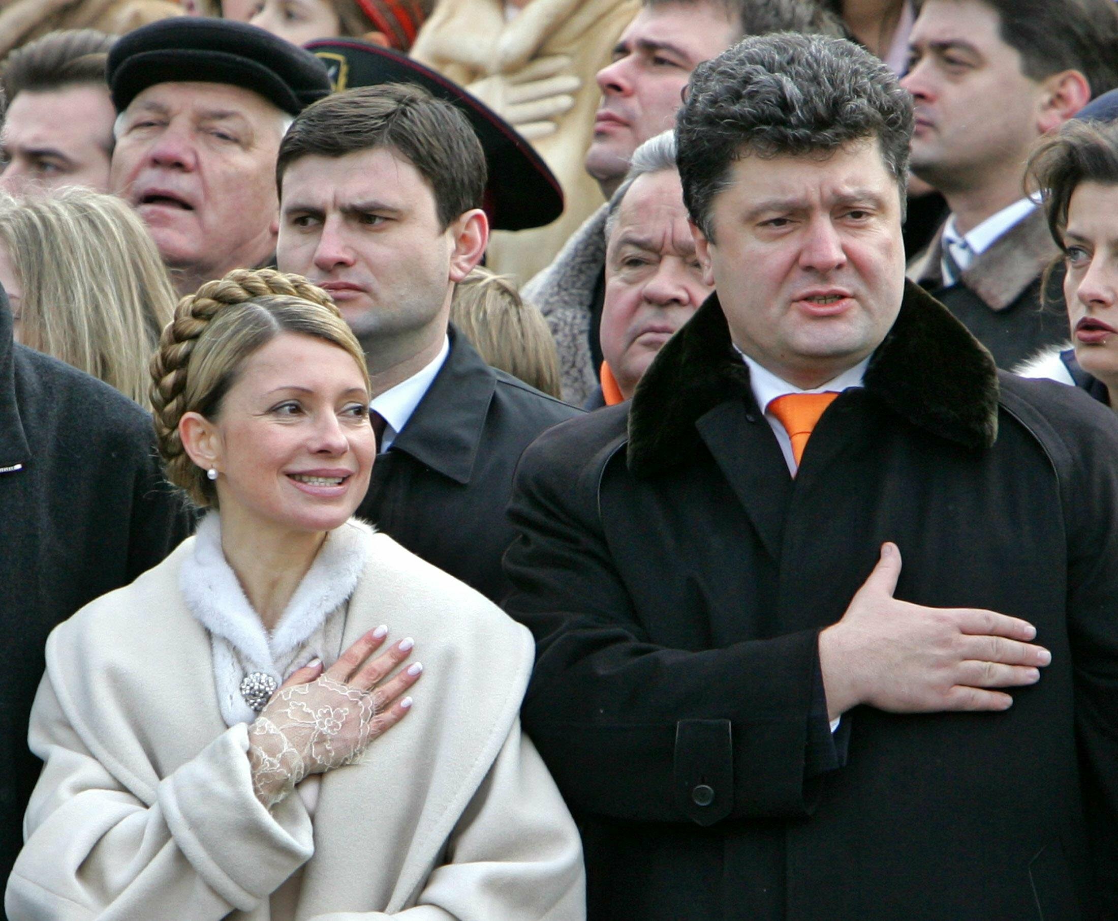Порошенко и Тимошенко устраивают детские игры